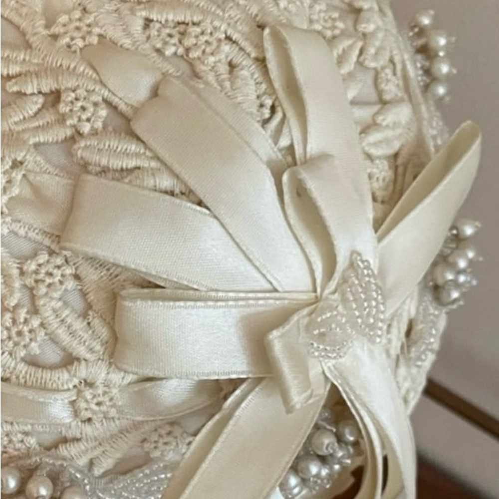 Wedding veil. Juliet cap style. Exquisite Antique. Hand made gorgeous. Lace - Picture 2 of 12